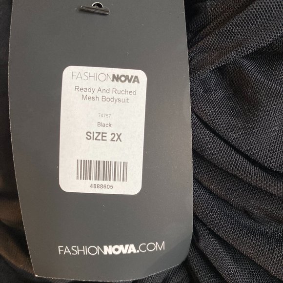 Fashion Nova Ruched Black Bodysuit Size 2X - Picture 3 of 3
